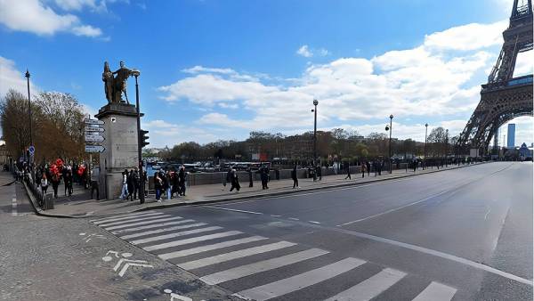 1162665837_TourEiffel11.thumb.jpg.a7c1f1e79bf74e31843f79c700d37d8d.jpg